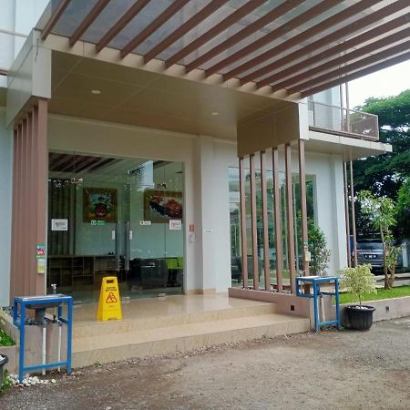 Oyo 90102 Edotel Hotel By Dbest Hospitality Bandung Eksteriør billede
