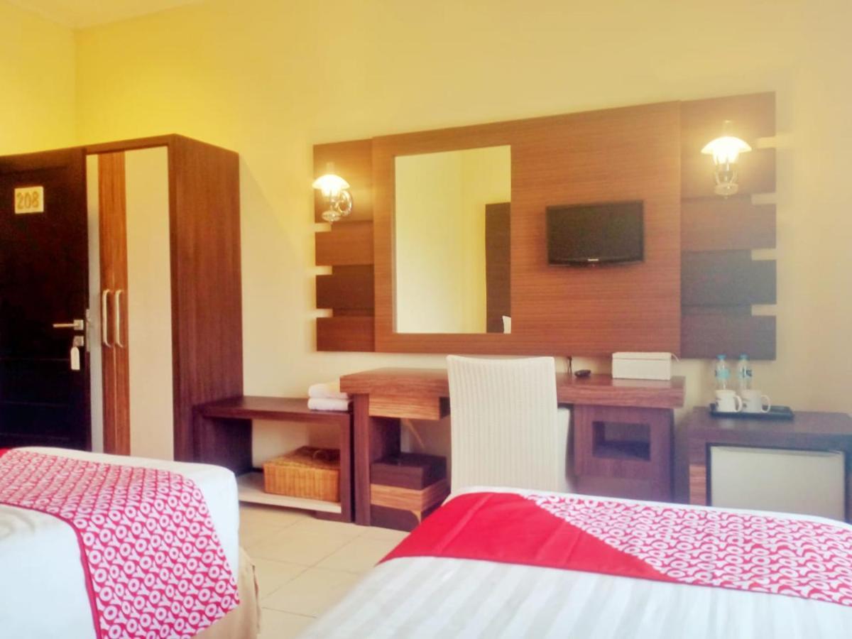 Oyo 90102 Edotel Hotel By Dbest Hospitality Bandung Eksteriør billede