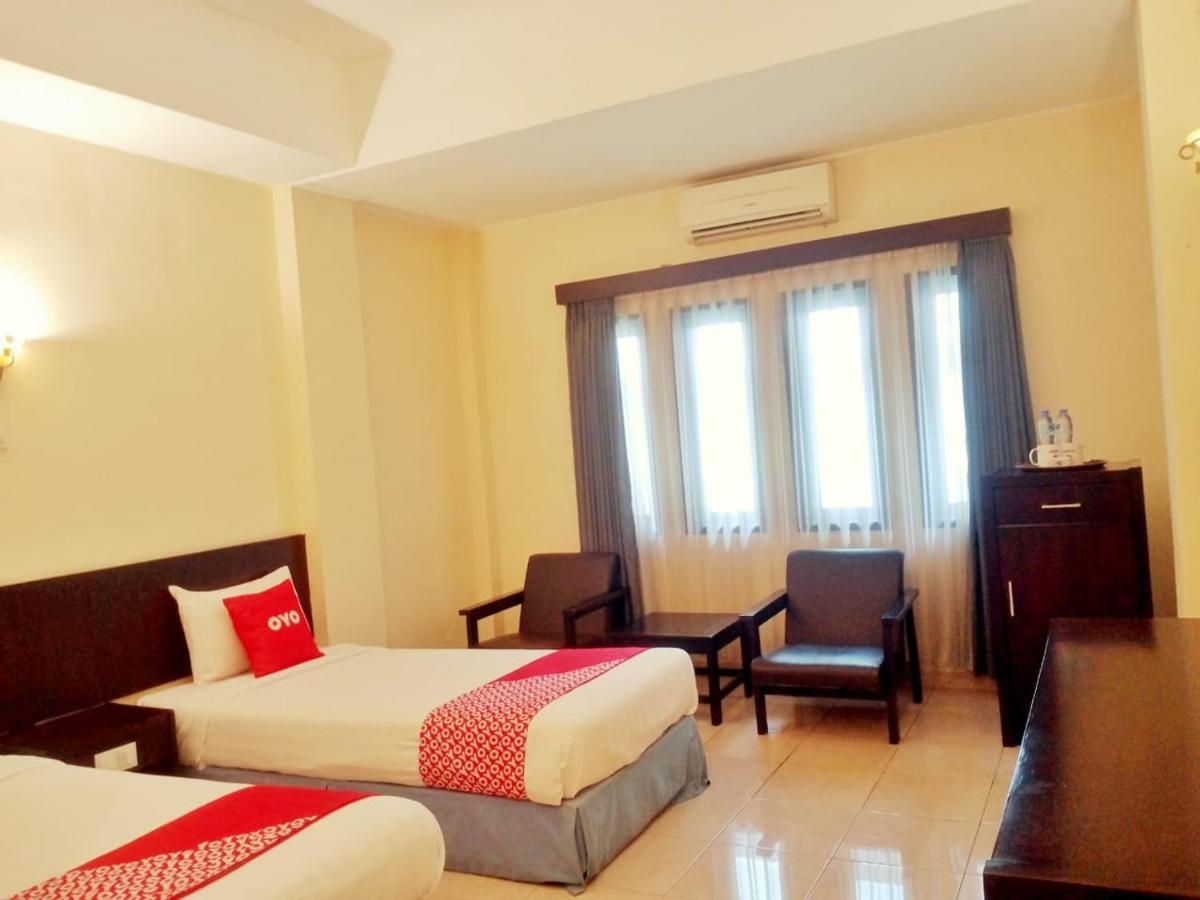 Oyo 90102 Edotel Hotel By Dbest Hospitality Bandung Eksteriør billede