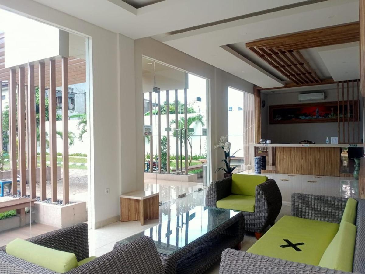 Oyo 90102 Edotel Hotel By Dbest Hospitality Bandung Eksteriør billede