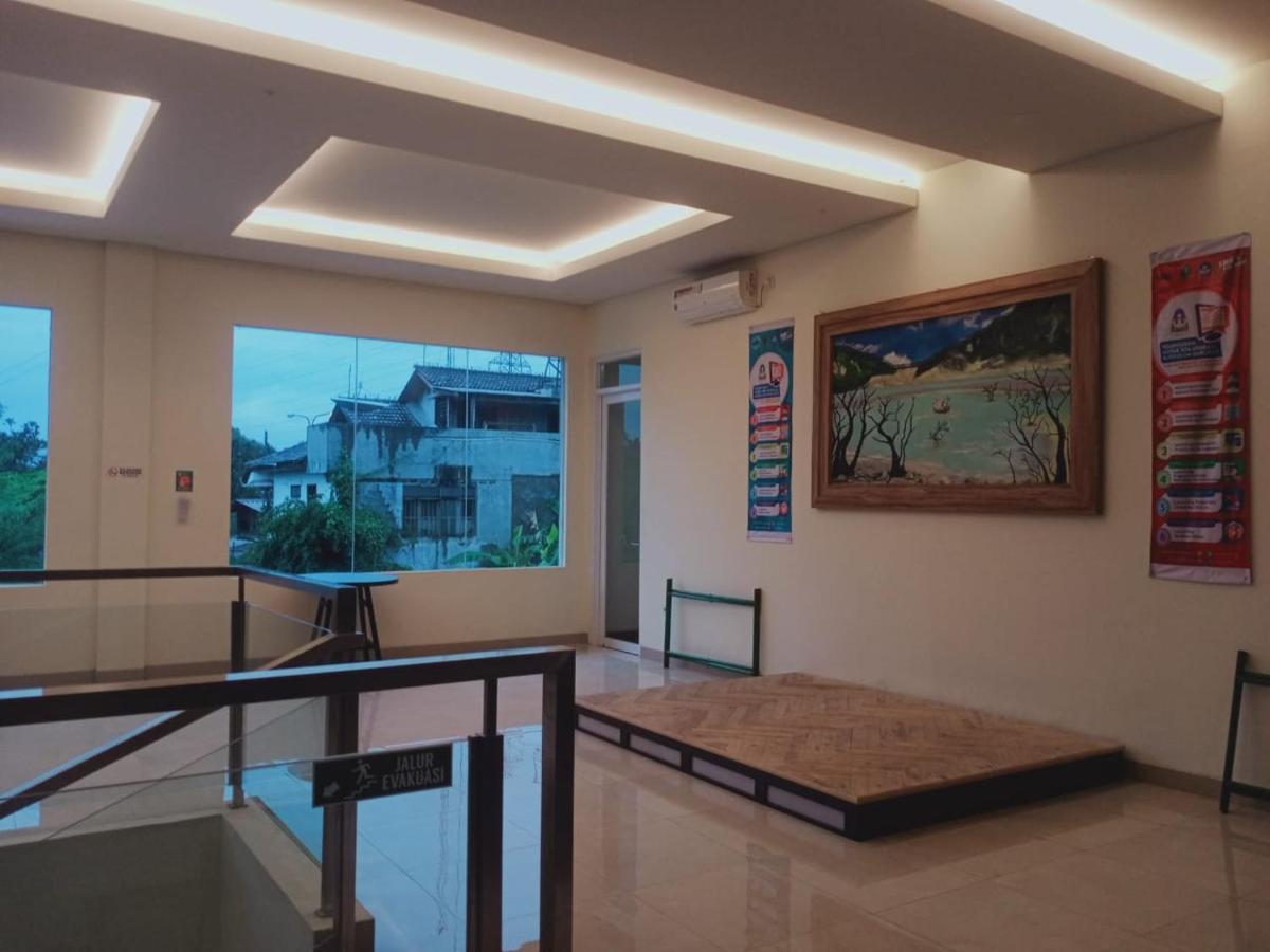 Oyo 90102 Edotel Hotel By Dbest Hospitality Bandung Eksteriør billede